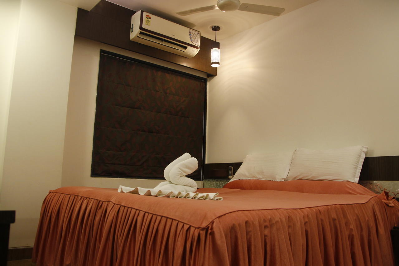 Hotel Rajashree Palace Siliguri Rum bild