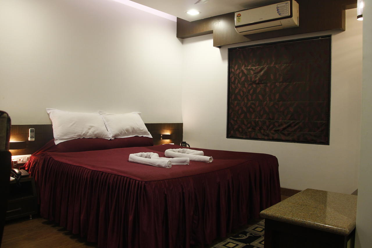 Hotel Rajashree Palace Siliguri Rum bild
