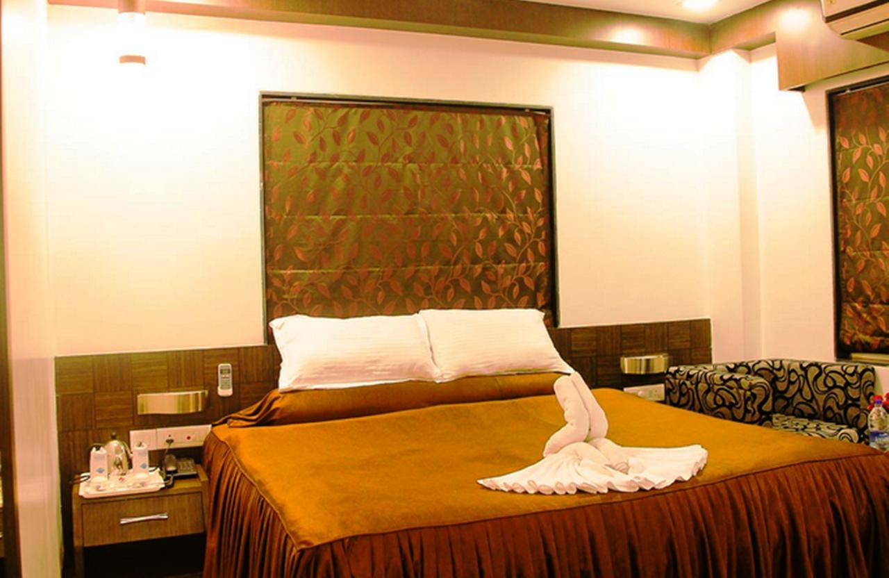 Hotel Rajashree Palace Siliguri Rum bild